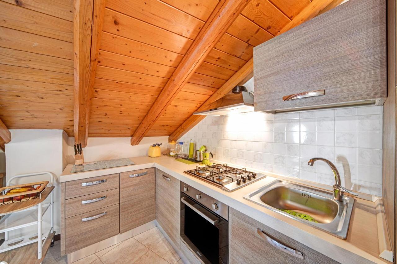 Mansarda Fra Monte E Lago Apartment Esino Lario Екстериор снимка